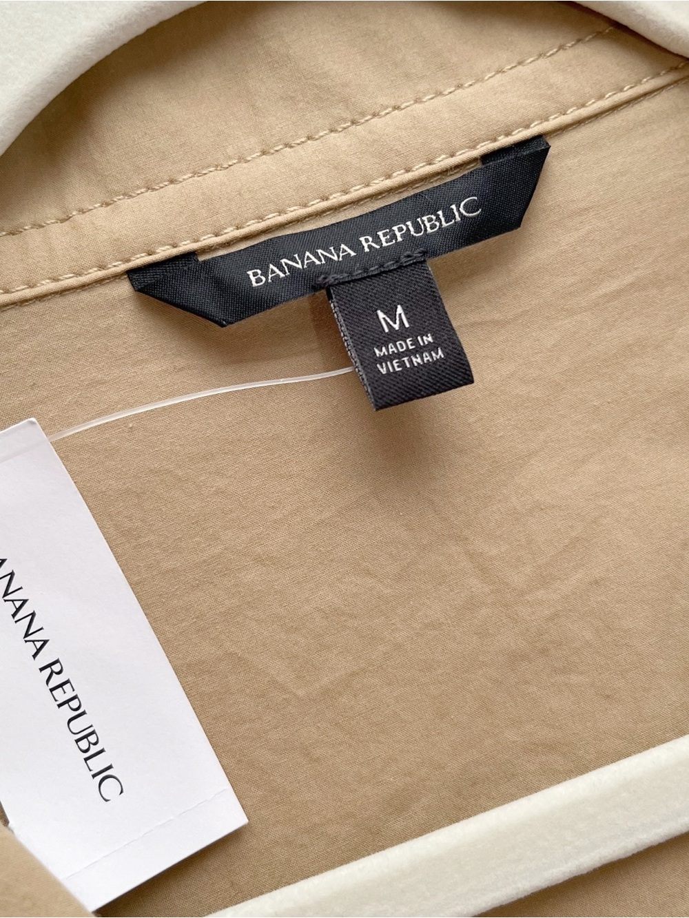 NWT Banana Republic Finley Poplin Jumpsuit in New Khaki Beige Size M - Picture 13 of 16
